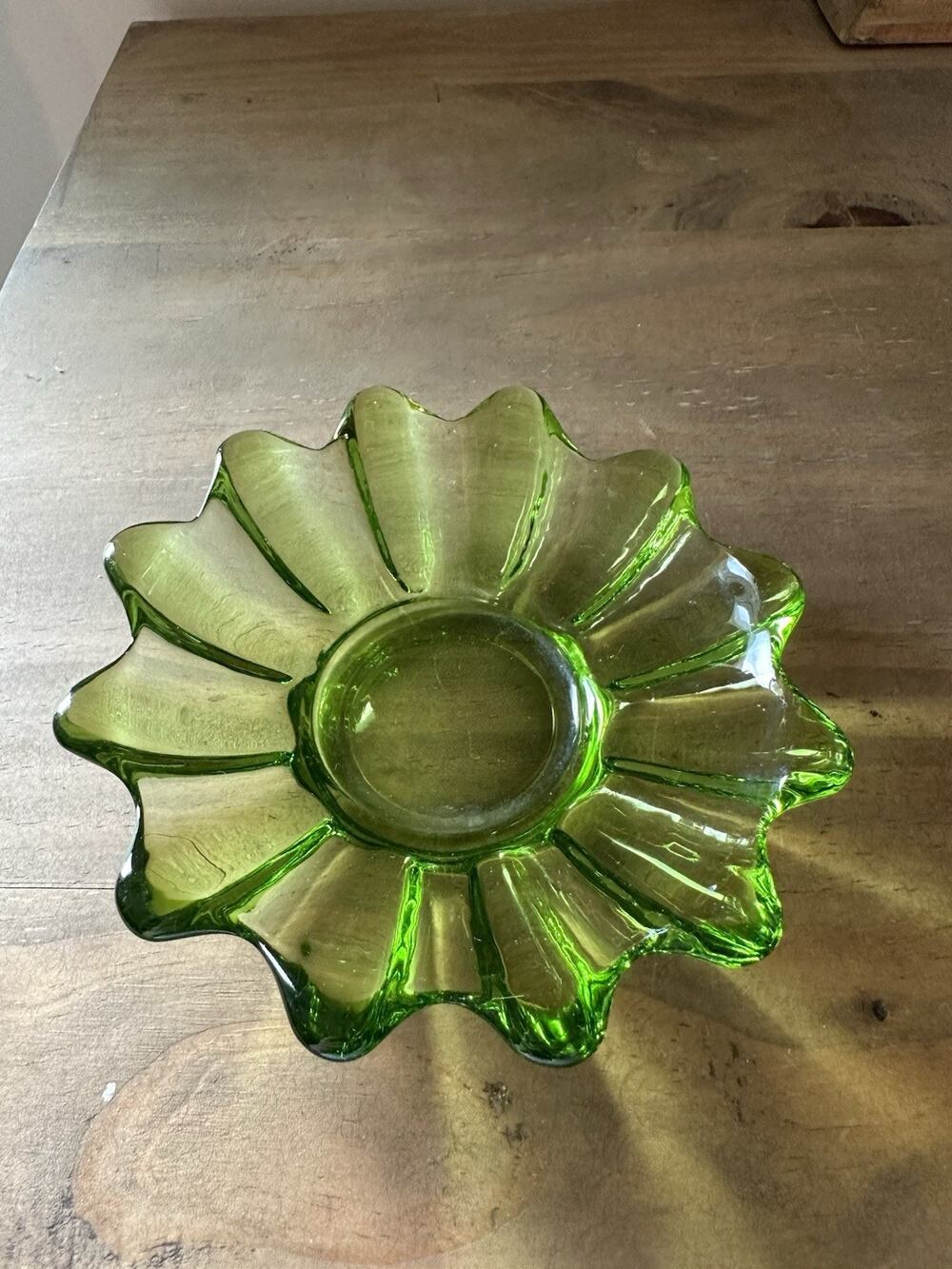 Vintage Retro Trinket Dish Avocado Lime Green 5.5”W